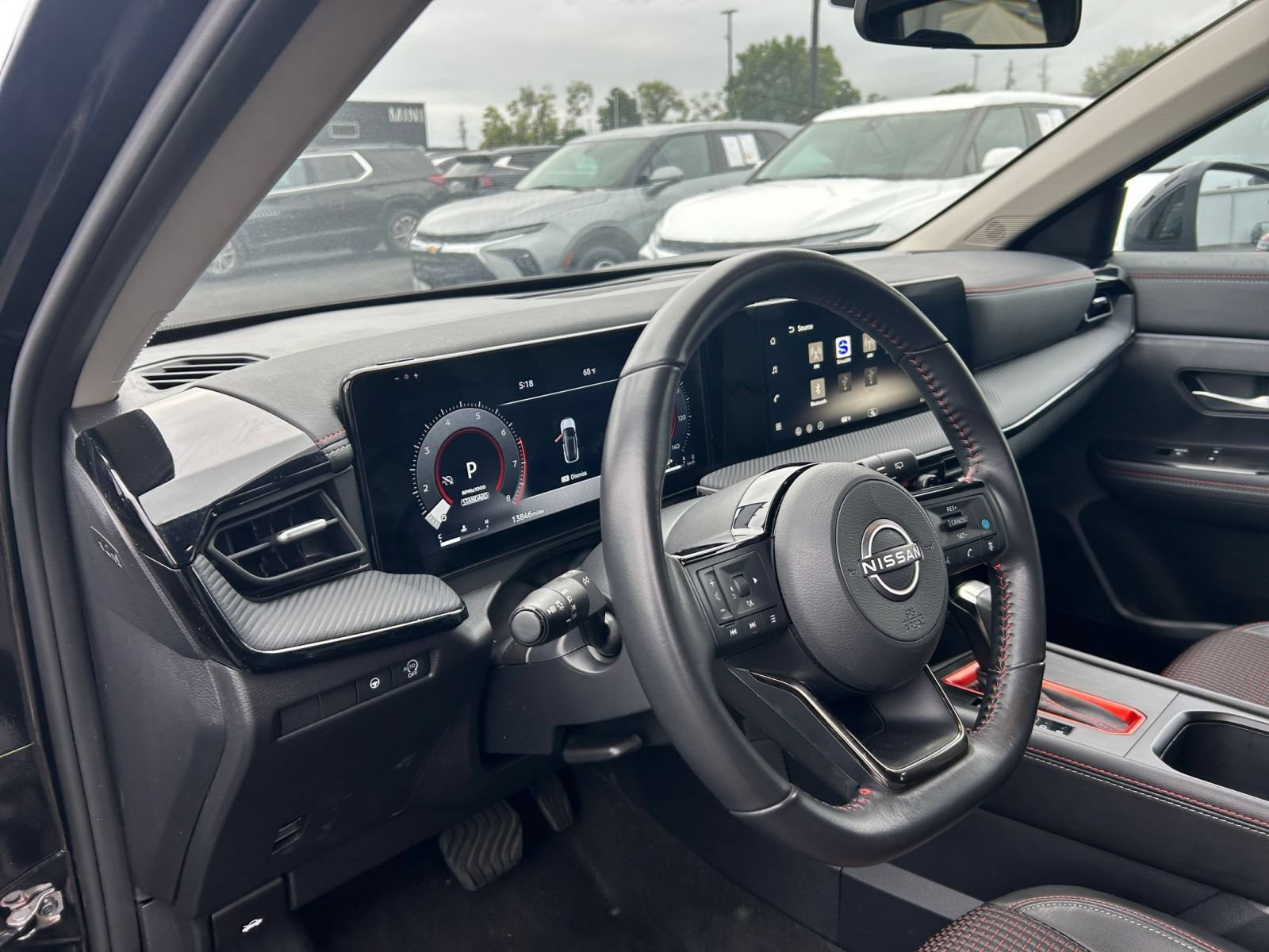 Used 2026 Nissan Kicks SR FWD image 32