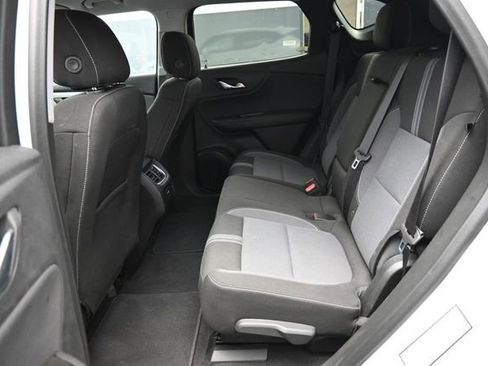 Used 2025 Chevrolet Blazer LT AWD/4WD image 32