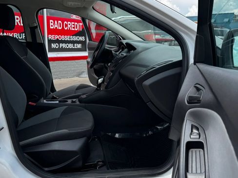 Used 2014 Ford Focus S FWD image 17