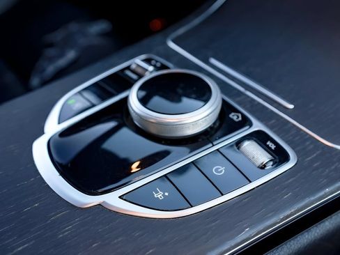 Used 2019 Mercedes-Benz C 300 4MATIC Coupe image 18