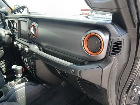 Used 2021 Jeep Gladiator Mojave AWD/4WD image 37