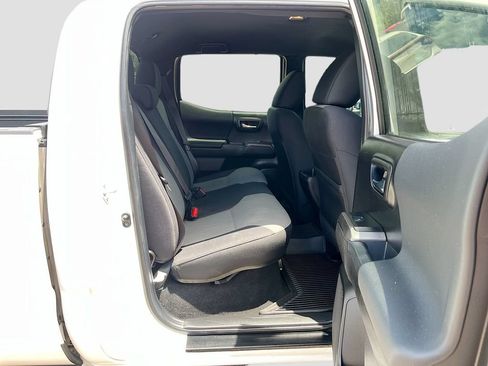 Used 2022 Toyota Tacoma TRD Sport w/ Technology Package RWD image 25