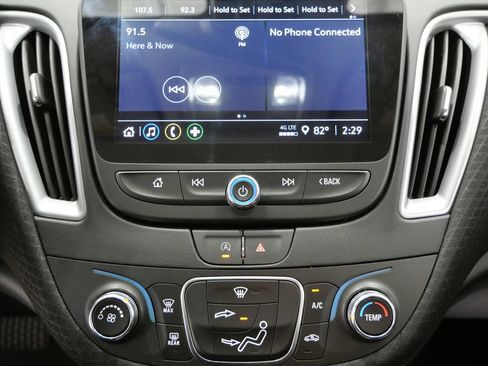 Used 2023 Chevrolet Malibu RS FWD image 18