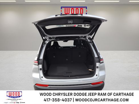 New 2026 Jeep Grand Cherokee Altitude AWD/4WD image 10