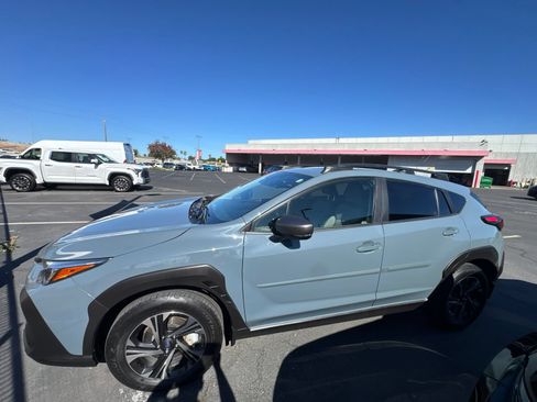 Used 2024 Subaru Crosstrek 2.0i Premium AWD/4WD image 4