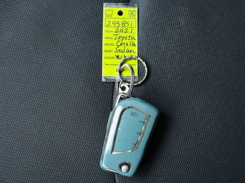 Used 2021 Toyota Corolla LE image 56