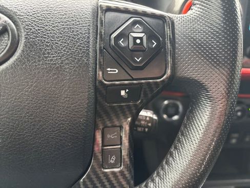 Used 2019 Toyota Tacoma TRD Off-Road image 35