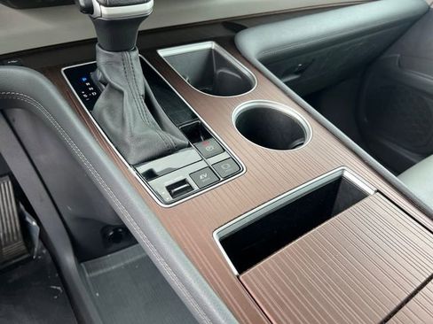 Certified 2024 Toyota Sienna XLE FWD image 29