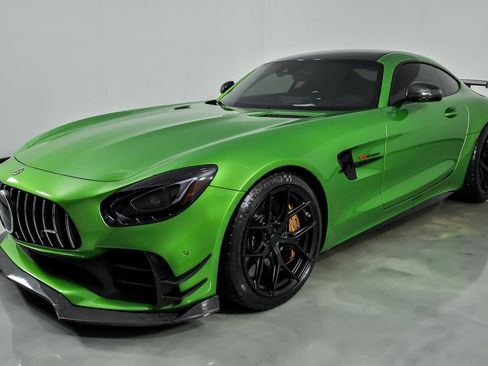 Used 2018 Mercedes-Benz AMG GT R image 6