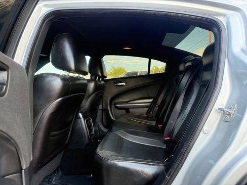 Used 2019 Dodge Charger SXT w/ Leather Interior Group RWD image 11