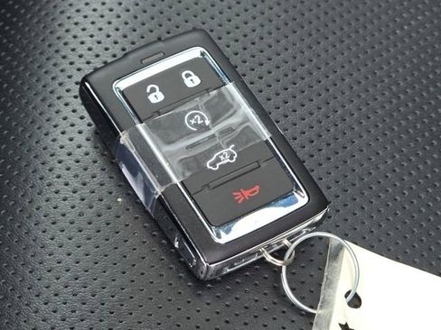 Used 2025 Jeep Grand Cherokee Summit AWD/4WD image 46