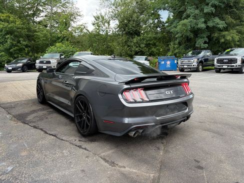 Used 2020 Ford Mustang GT RWD image 5