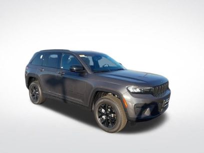 New 2025 Jeep Grand Cherokee Laredo