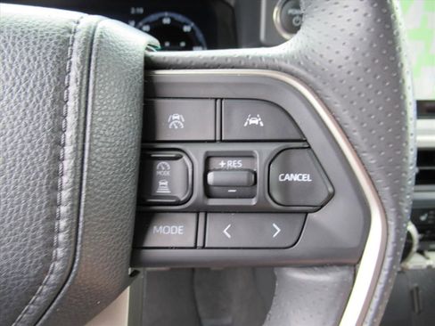 Used 2025 Toyota 4Runner Trailhunter image 23