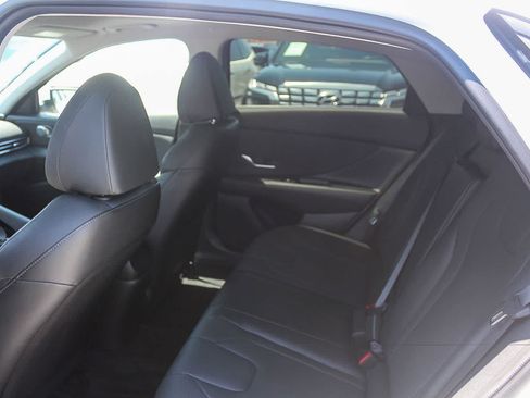 Certified 2023 Hyundai Elantra Limited FWD image 23