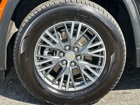 Certified 2024 Chevrolet Traverse LT image 38