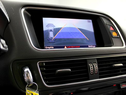 Used 2015 Audi SQ5 Prestige w/ Prestige Package image 32