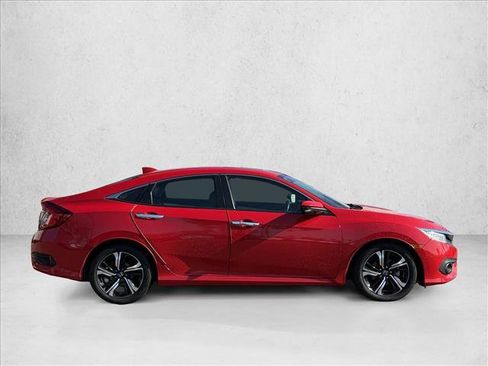 Used 2017 Honda Civic Touring image 4