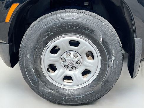 Used 2023 Nissan Frontier S w/ Technology Package image 28