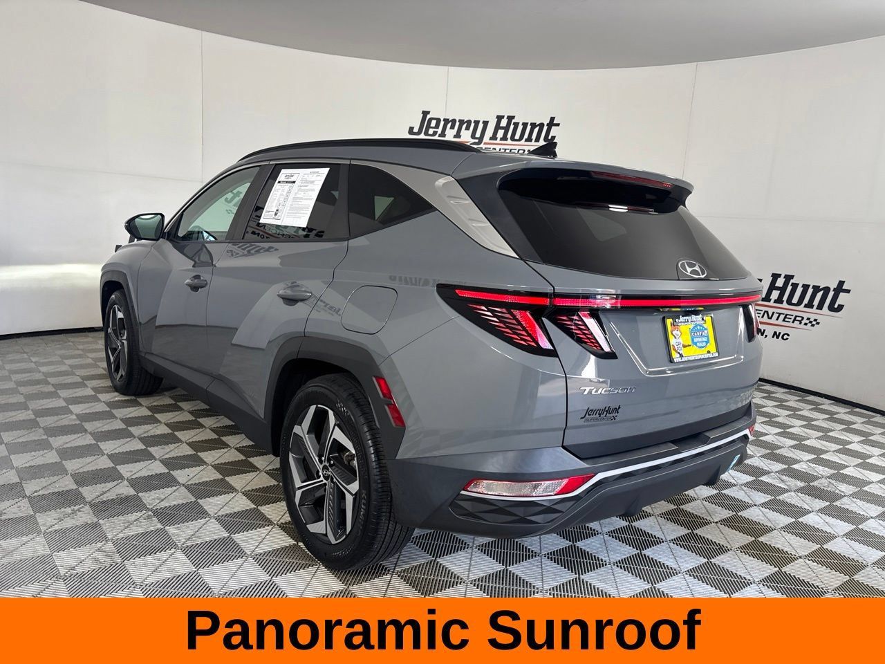Used 2024 Hyundai Tucson SEL w/ Convenience Package FWD image 9