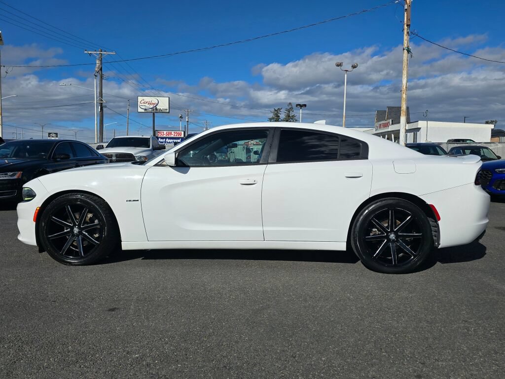 Used 2017 Dodge Charger R/T RWD image 9