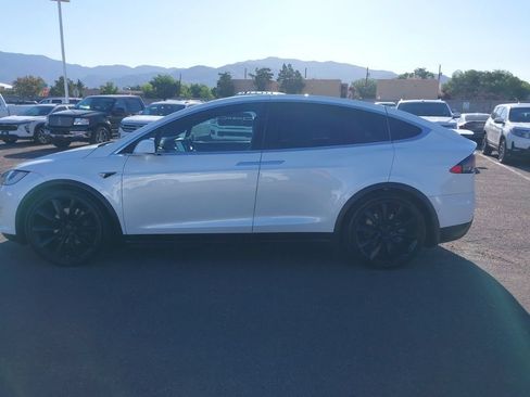 Used 2018 Tesla Model X 100D AWD/4WD image 2