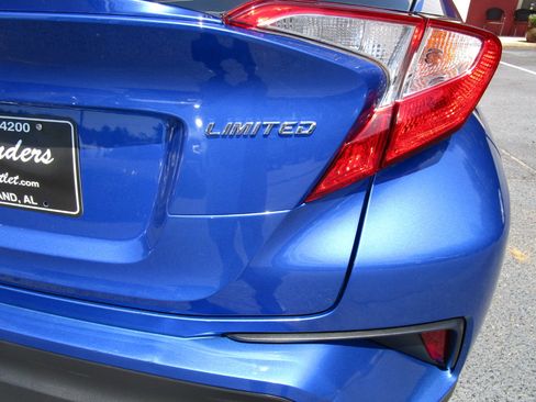 Used 2019 Toyota C-HR Limited image 24