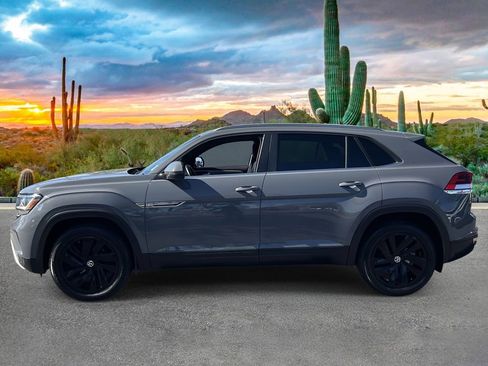 Used 2021 Volkswagen Atlas Cross Sport SE image 5