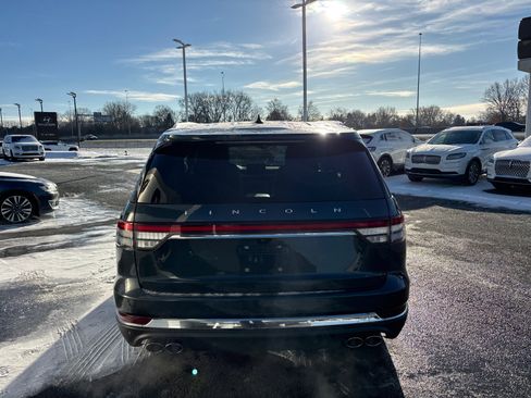 Certified 2023 Lincoln Aviator Reserve w/ Equipment Group 201A image 6