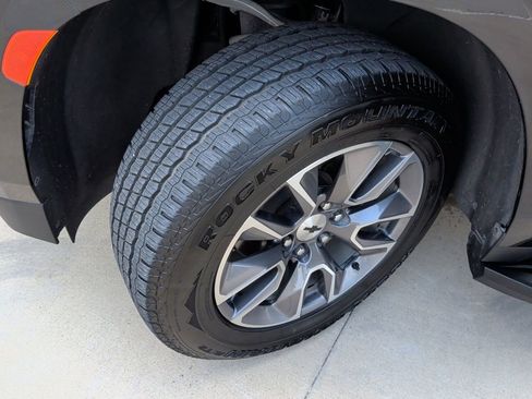 Used 2023 Chevrolet Tahoe LT w/ Luxury Package RWD image 52