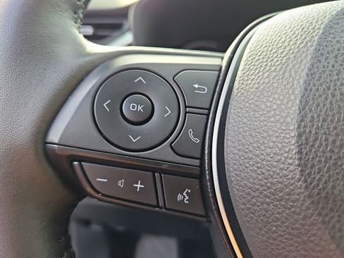 Used 2023 Toyota RAV4 XLE Premium image 27
