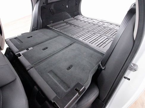 Used 2016 Volvo XC60 T5 Premier w/ Climate Package image 39