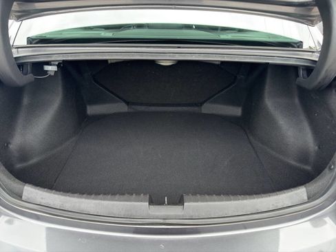 Used 2019 Acura ILX w/Tech 4dr Sedan w/Technology image 16