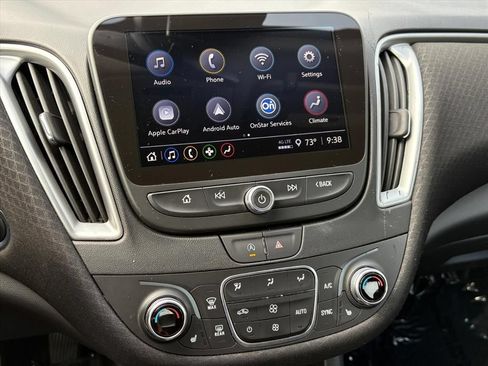 Used 2025 Chevrolet Malibu LT FWD image 12