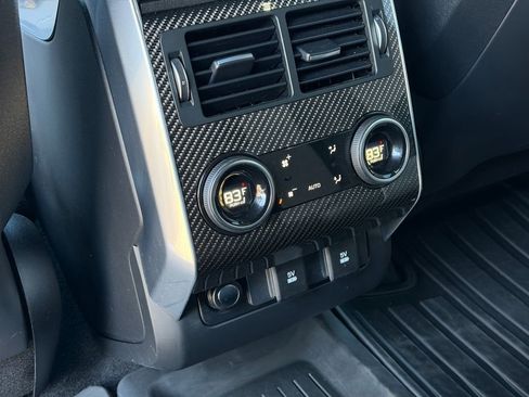Used 2019 Land Rover Range Rover Sport SVR image 36