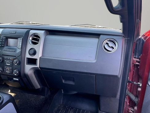 Used 2014 Ford F150 XLT w/ XLT Convenience Package AWD/4WD image 17