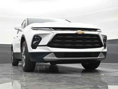 Used 2024 Chevrolet Blazer LT FWD image 26