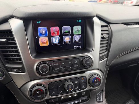 Used 2016 Chevrolet Suburban LT image 24