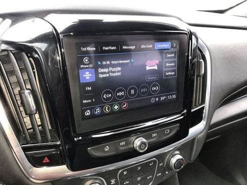 Used 2023 Chevrolet Traverse LT AWD/4WD image 16