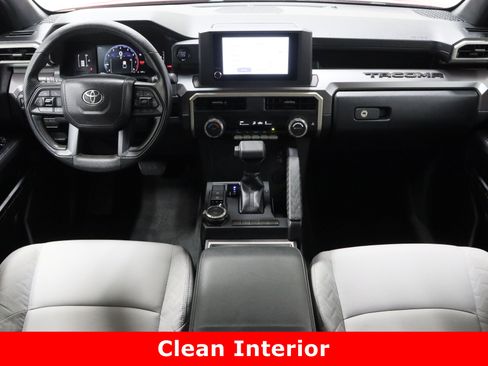 Used 2025 Toyota Tacoma SR5 image 29
