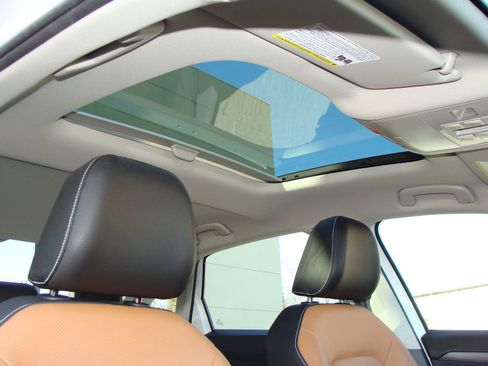 Used 2024 Volkswagen Jetta SEL image 12