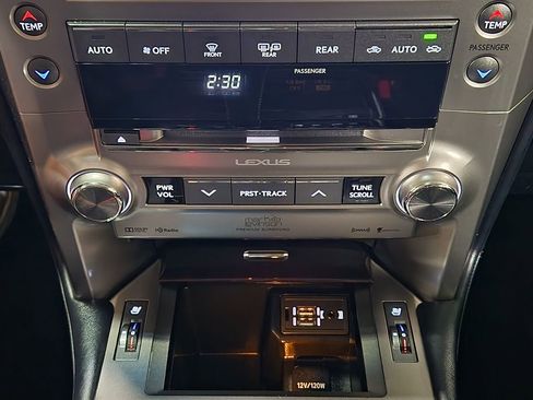 Used 2017 Lexus GX 460 Luxury w/ Preferred Accessory Package image 37