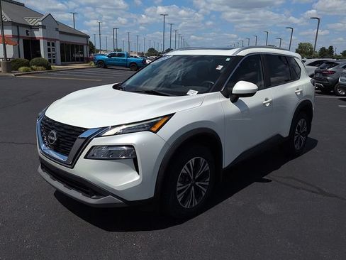 Used 2023 Nissan Rogue SV w/ SV Premium B Package FWD image 3