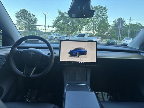 Used 2023 Tesla Model Y Long Range AWD/4WD image 21