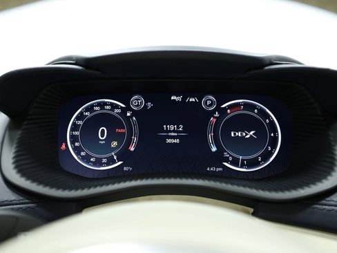 Used 2021 Aston Martin DBX AWD/4WD image 26