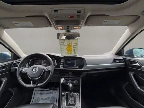 Used 2021 Volkswagen Jetta SE FWD image 12