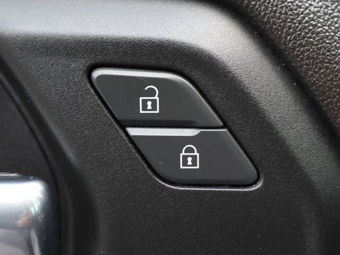 Used 2019 Chevrolet Silverado 1500 LT Trail Boss image 18