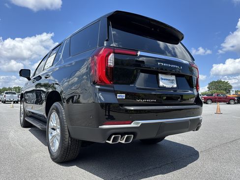 New 2026 GMC Yukon Denali AWD/4WD image 8