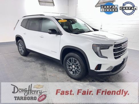 Used 2025 GMC Acadia Elevation image 3