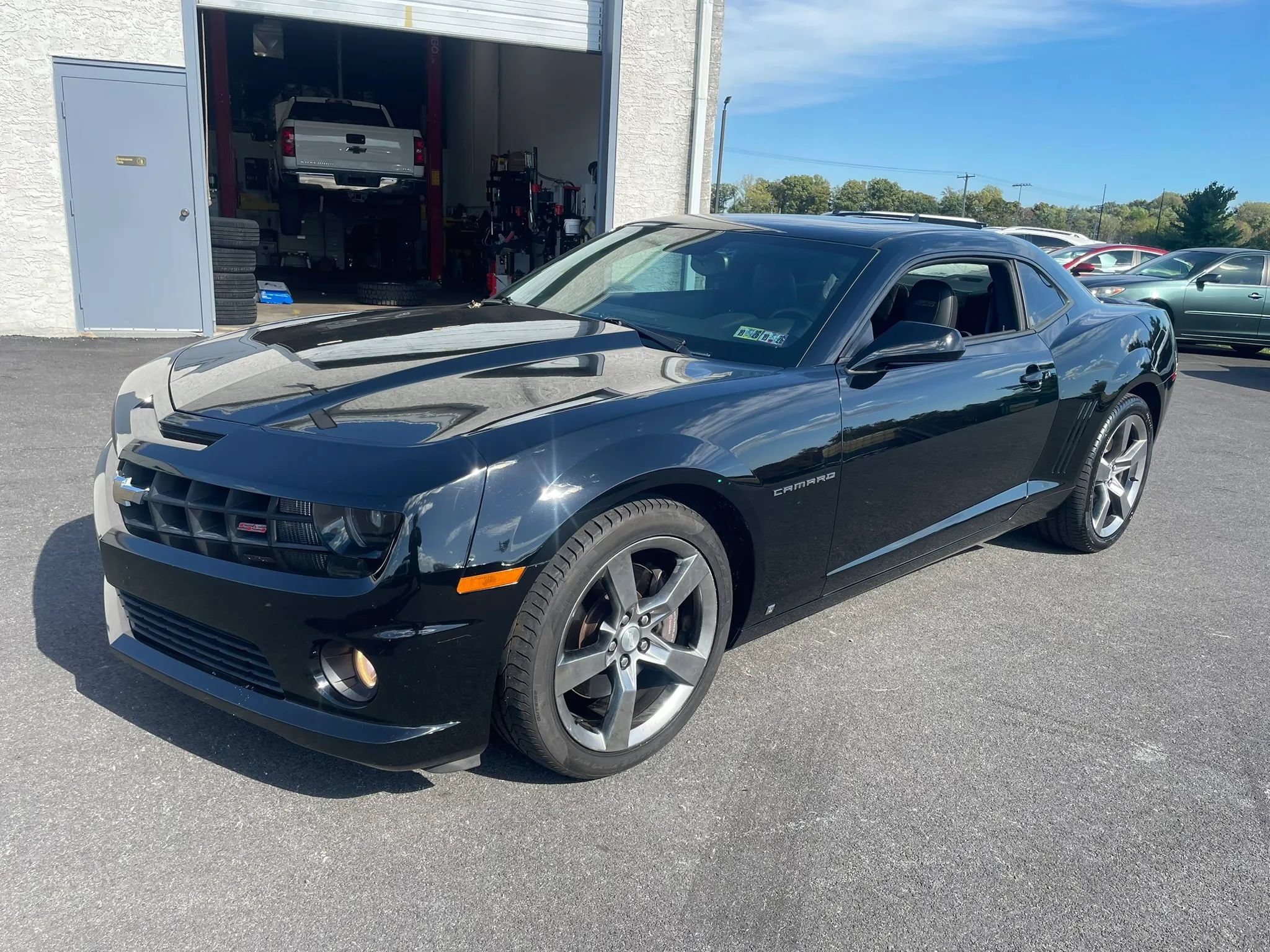 Used 2010 Chevrolet Camaro SS w/ RS Package RWD image 5
